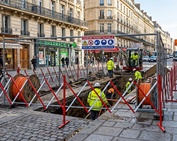 Barri�re ext�rieure extensible et s�curit� des chantiers urbains : quelles normes respecter ?