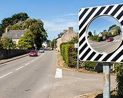 Comment calculer la distance d'observation pour un miroir routier de s&eacute;curit&eacute; ?