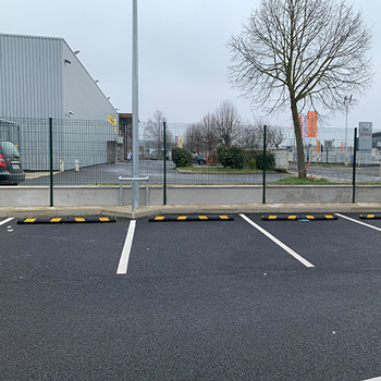 Butée de parking en caoutchouc, séparateur de stationnement caoutchouc  Parkstop