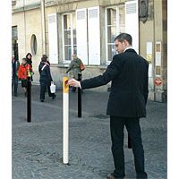 Poteau cendrier cigarette